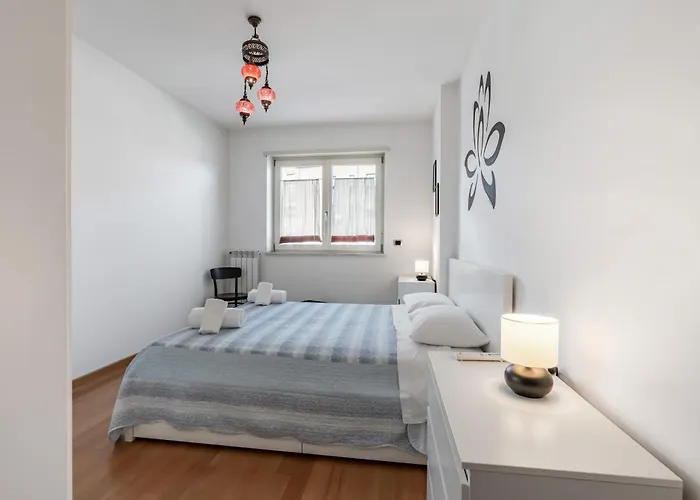 Portuense 107 - Bright Flat