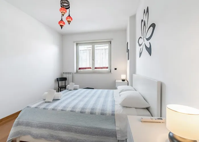 Portuense 107 - Bright Flat *